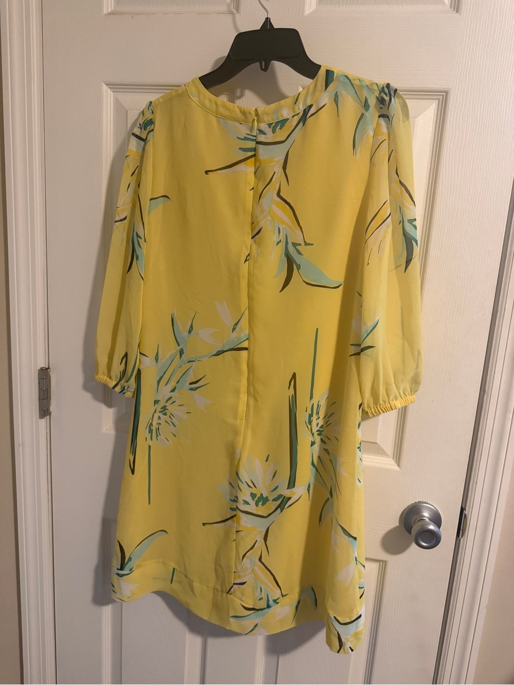 eva mendes for New York & Company Yellow Floral Shift Dress with Teal Accents - Picture 4 of 5